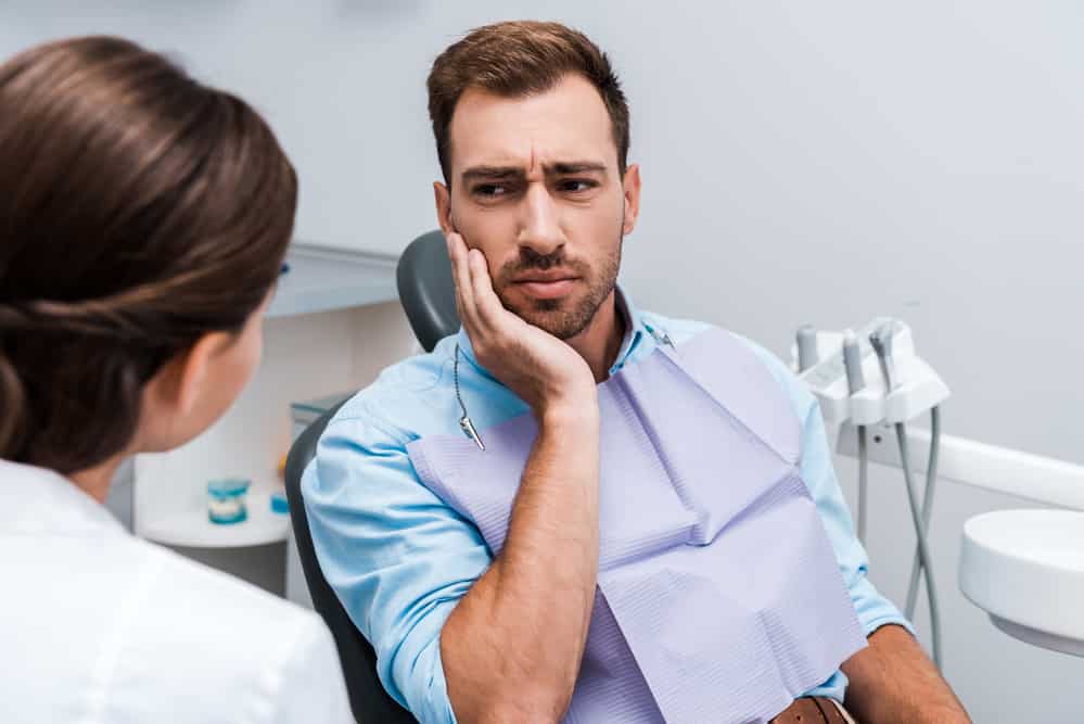 You are currently viewing The Ins and Outs of Tooth Extraction Explained
